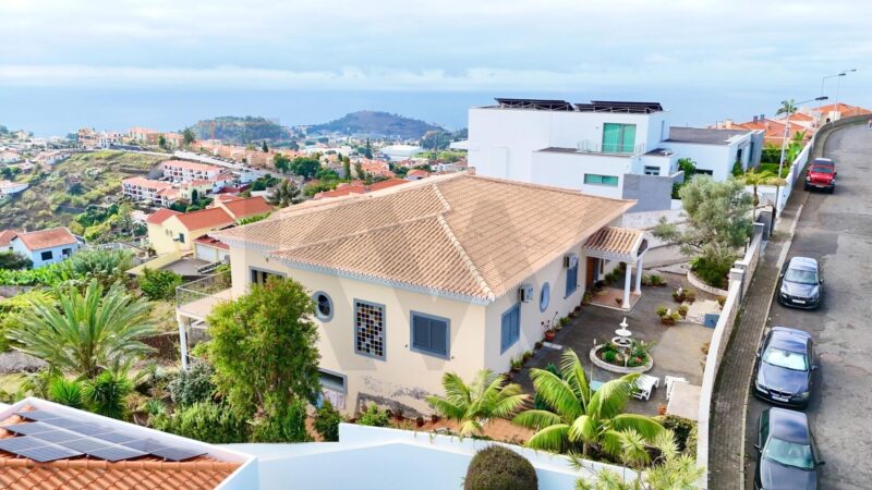 Detached T4 Villa with Panoramic View
