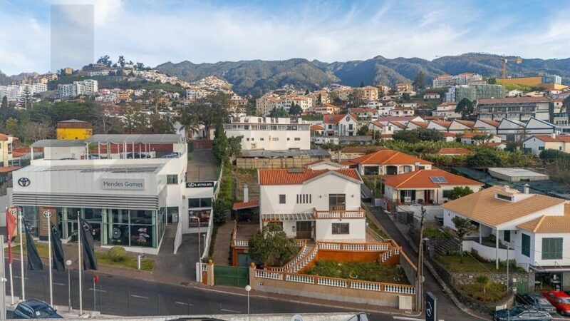T5 Villa / Commercial Investment