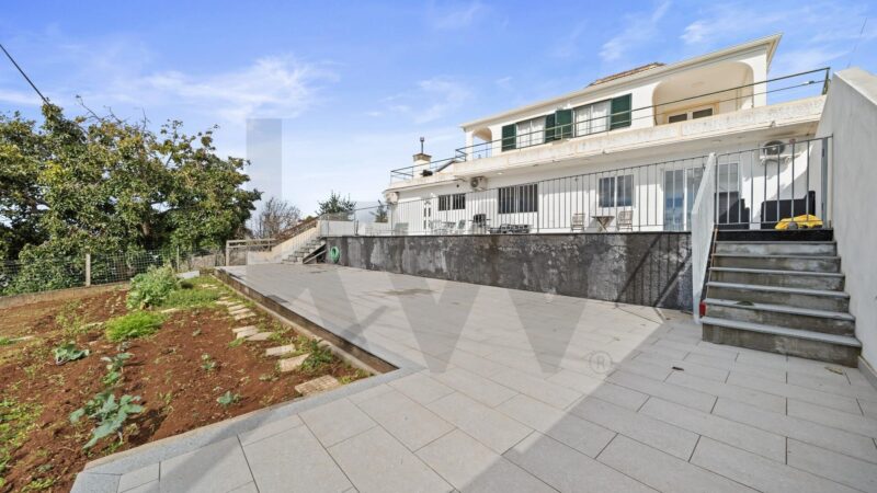 T6 Villa with AL Licence
