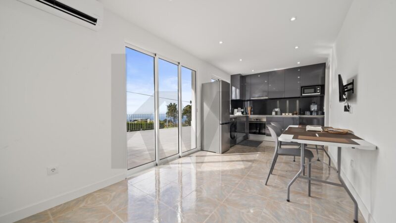 T6 Villa with AL Licence