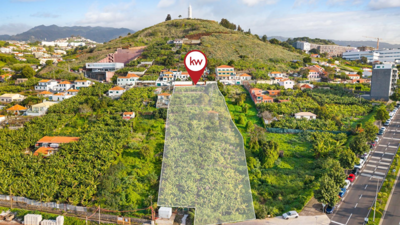 4,800 m² Land with Sea View | Building Index 1.7–2.8